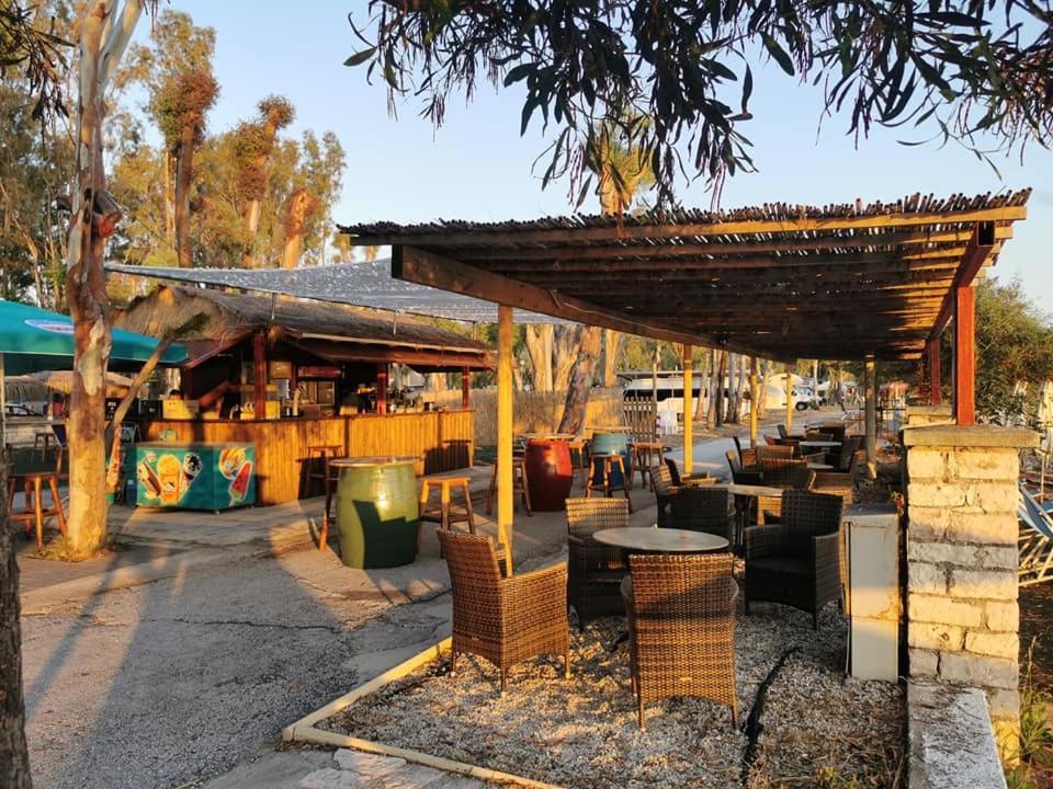 Camping Drepanos Игуменица Экстерьер фото